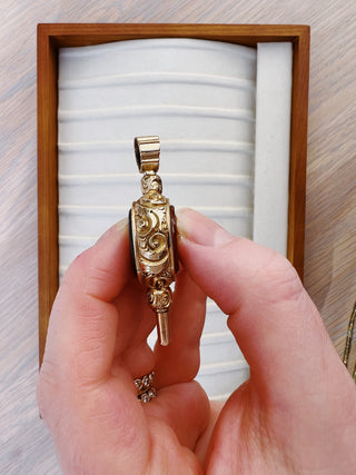 Antique Solid 9ct Gold Watch Key